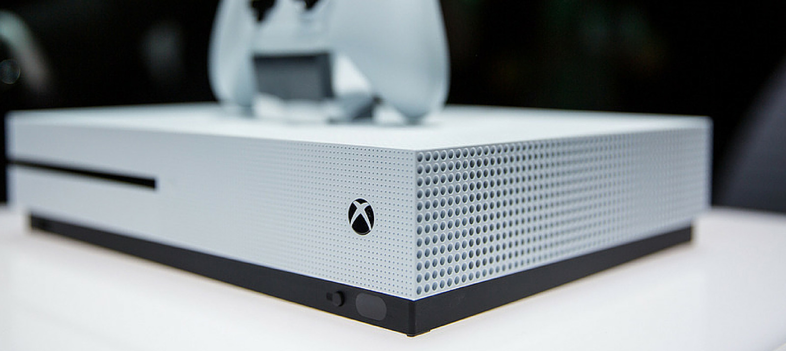 Новый xbox one s. Новый xbox one s. Приставка xbox one s. Новый xbox one s. Xbox one s all digital 1tb.