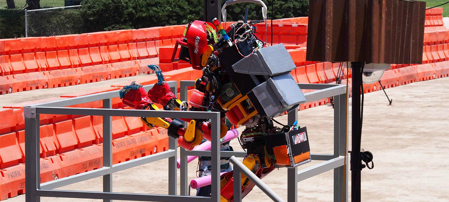 Робот спасатель будущего. Робот спасатель Беар. Робот-спасатель RS-99. Роботы для спасения. Роботы спасатели в реальной жизни.