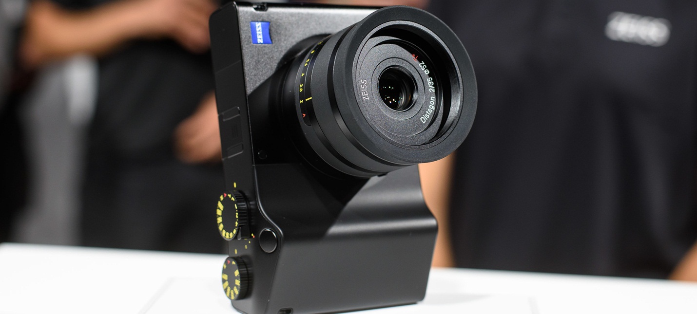 Компания Zeiss представила первую цифровую камеру ZX1