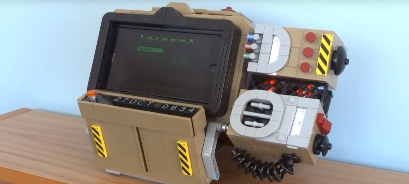 Фанат собрал рабочий Pip-Boy 2000 из LEGO