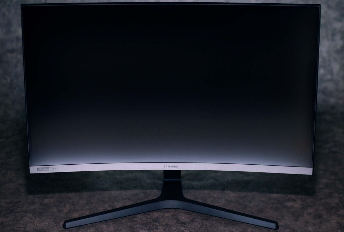 Гейминг на 240 Гц — обзор игрового монитора Samsung CRG5