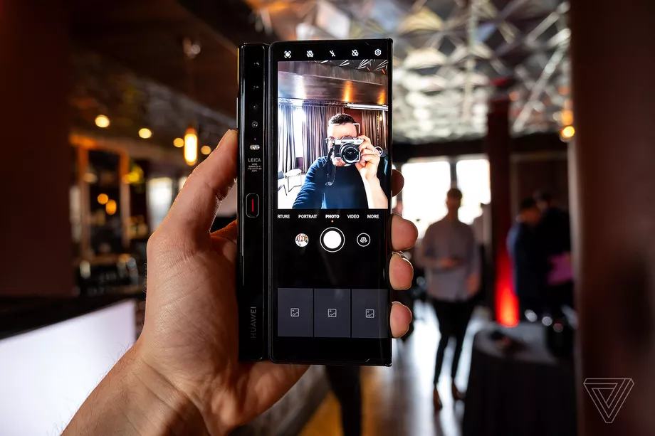 Huawei представила складной смартфон Mate XS с более прочным дисплеем