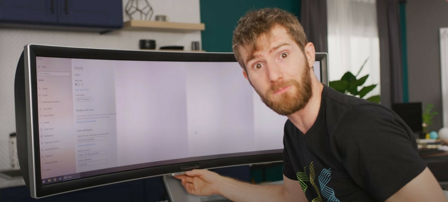 Linus Tech Tips заплатил 6 тысяч долларов за уникальный монитор от  Alienware - Shazoo