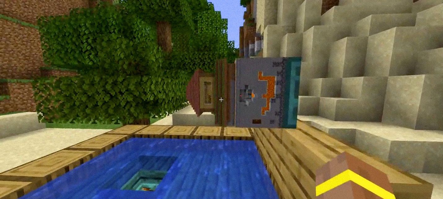 Игрок Minecraft создал портал, ведущий в миниатюрную реальность - Shazoo