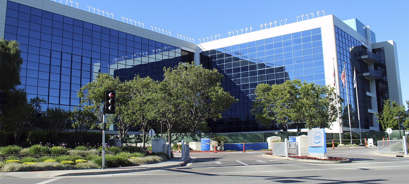 Intel и Google отправят всех невакцинированных сотрудников в неоплачиваемый отпуск