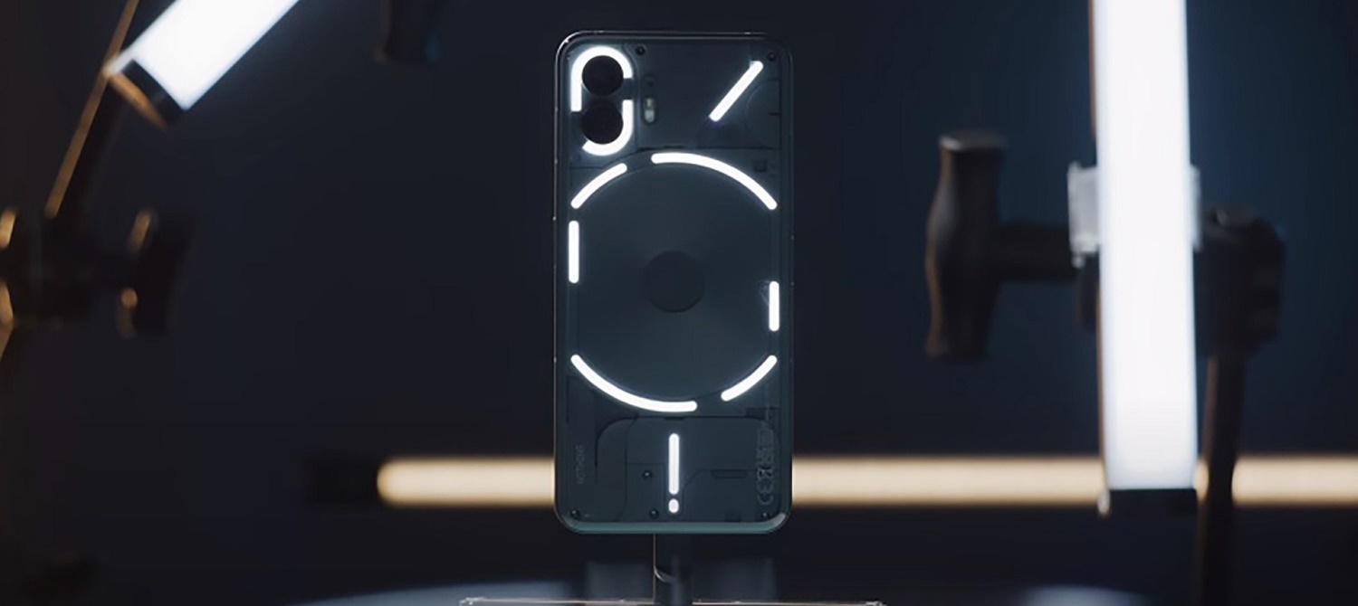 Официальные изображения смартфона Nothing Phone (2)