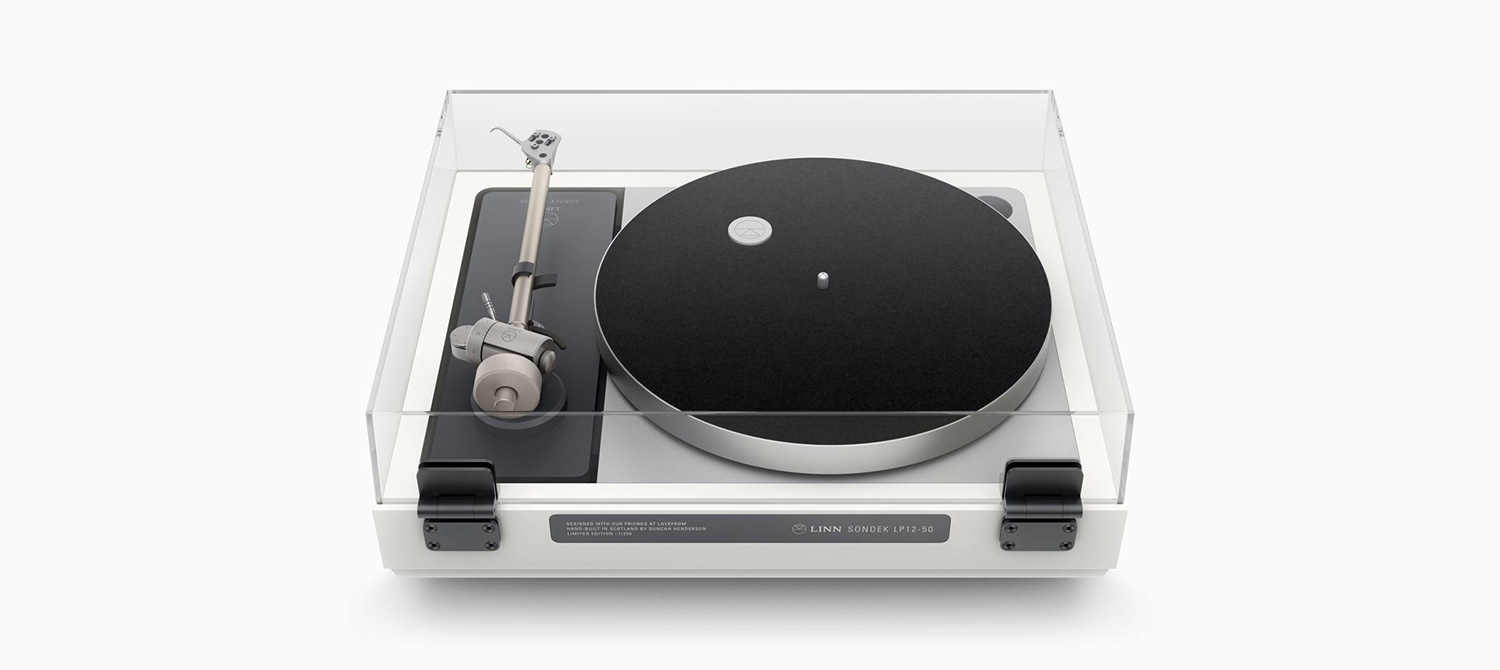 Бывший главный дизайнер Apple Джонатан Айв представил виниловый проигрыватель за 60 тысяч долларов