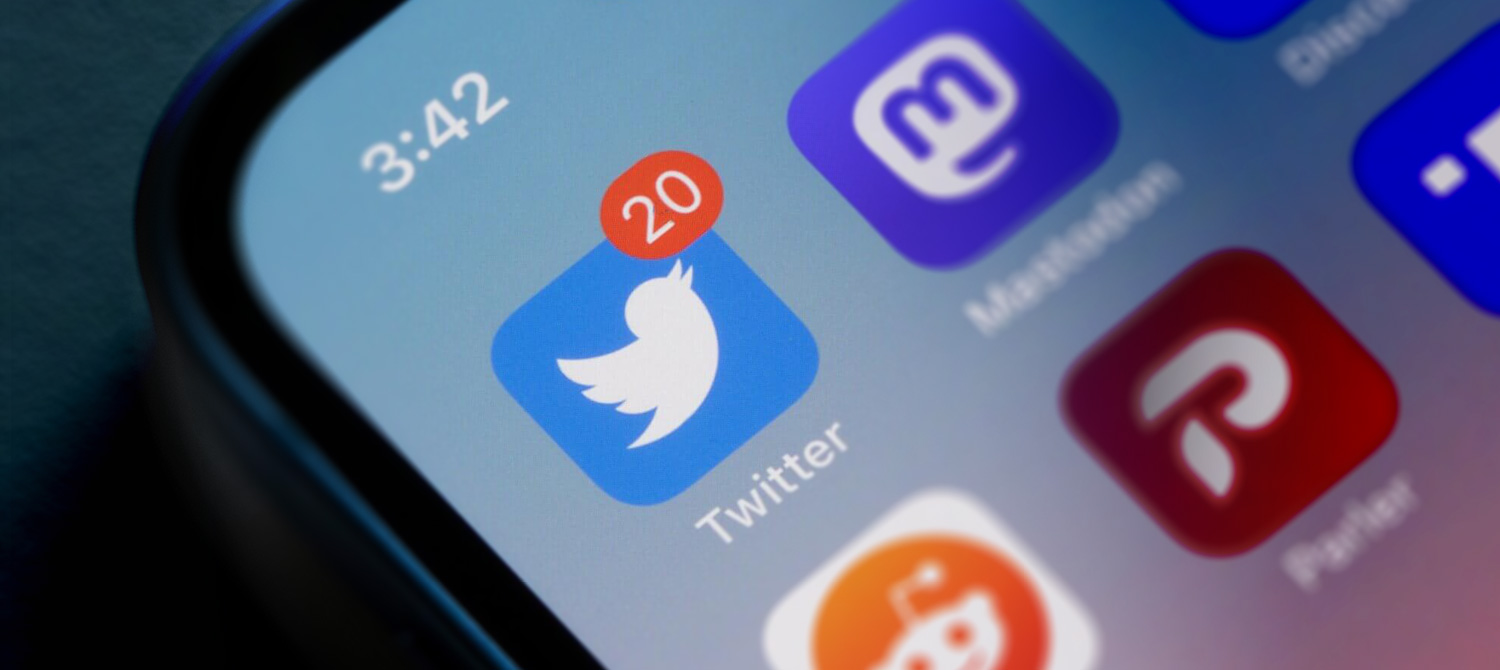 iPhone со старым логотипом Twitter продают за 25 000 долларов iPhone со старым логотипом Twitter продают за 25 000 долларов