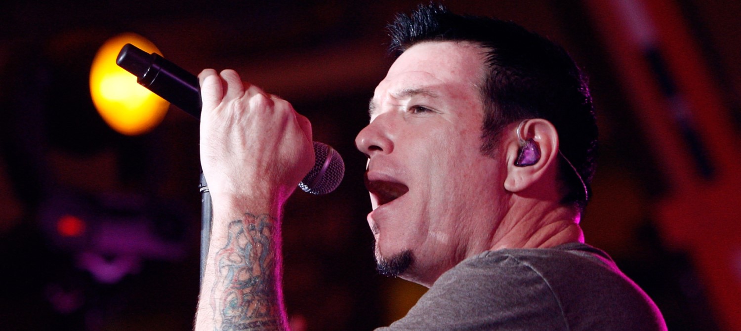 Умер Стив Харвелл — исполнитель хитов из «Шрека»