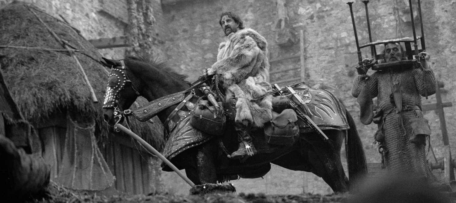 Сериальную адаптацию «Трудно быть богом» Стругацких снимет режиссер «Эпидемии» и «Триггера»