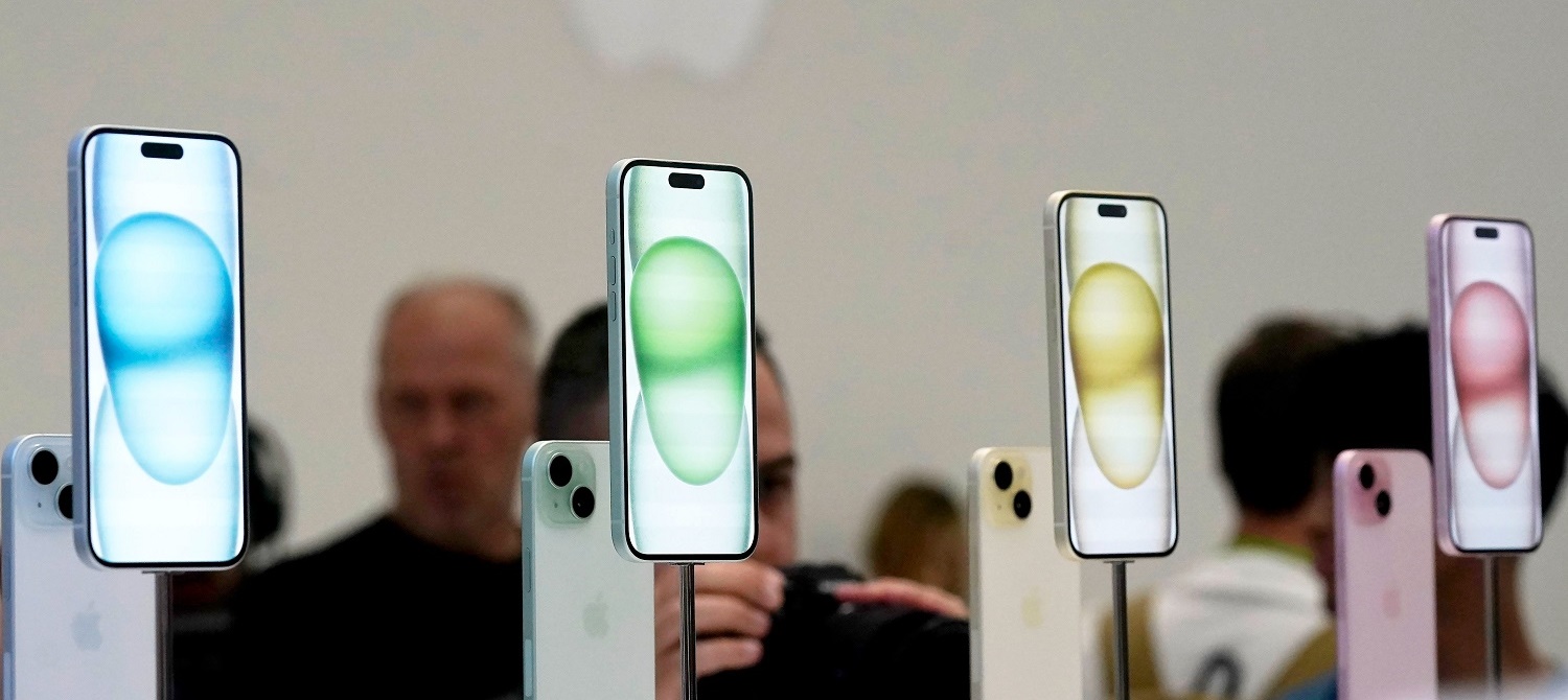 Исследование: iPhone 15 в России покупают в два раза хуже предшественника