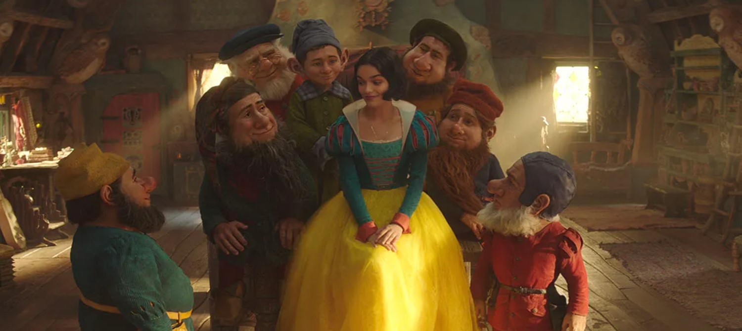 Disney отложила ремейк «Белоснежки» и показала первый кадр фильма