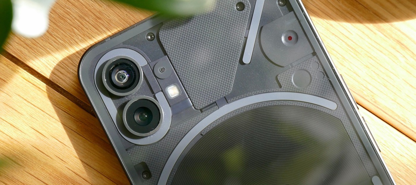 Android 14 из коробки и 6.7-дюймовый экран — новая утечка среднебюджетного Nothing Phone 2a