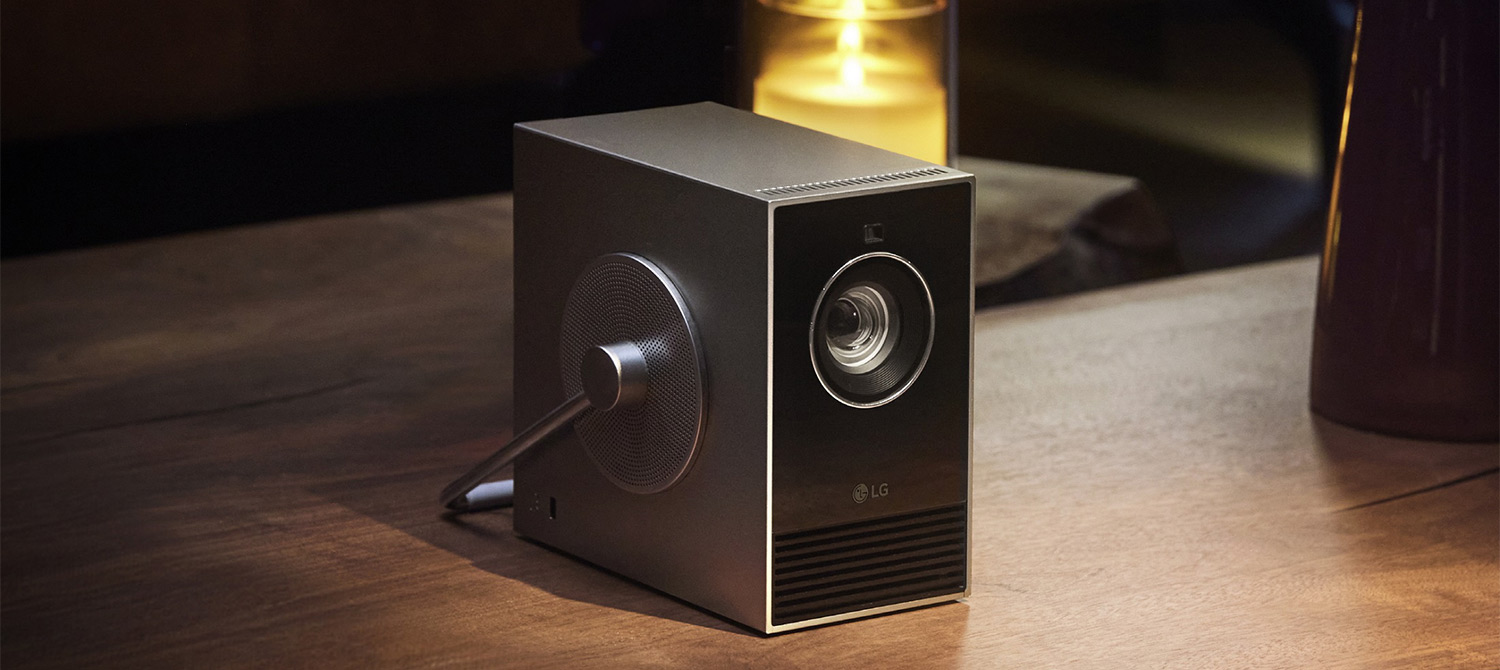 LG представит на CES 2024 4K-проектор с необычной ручкой