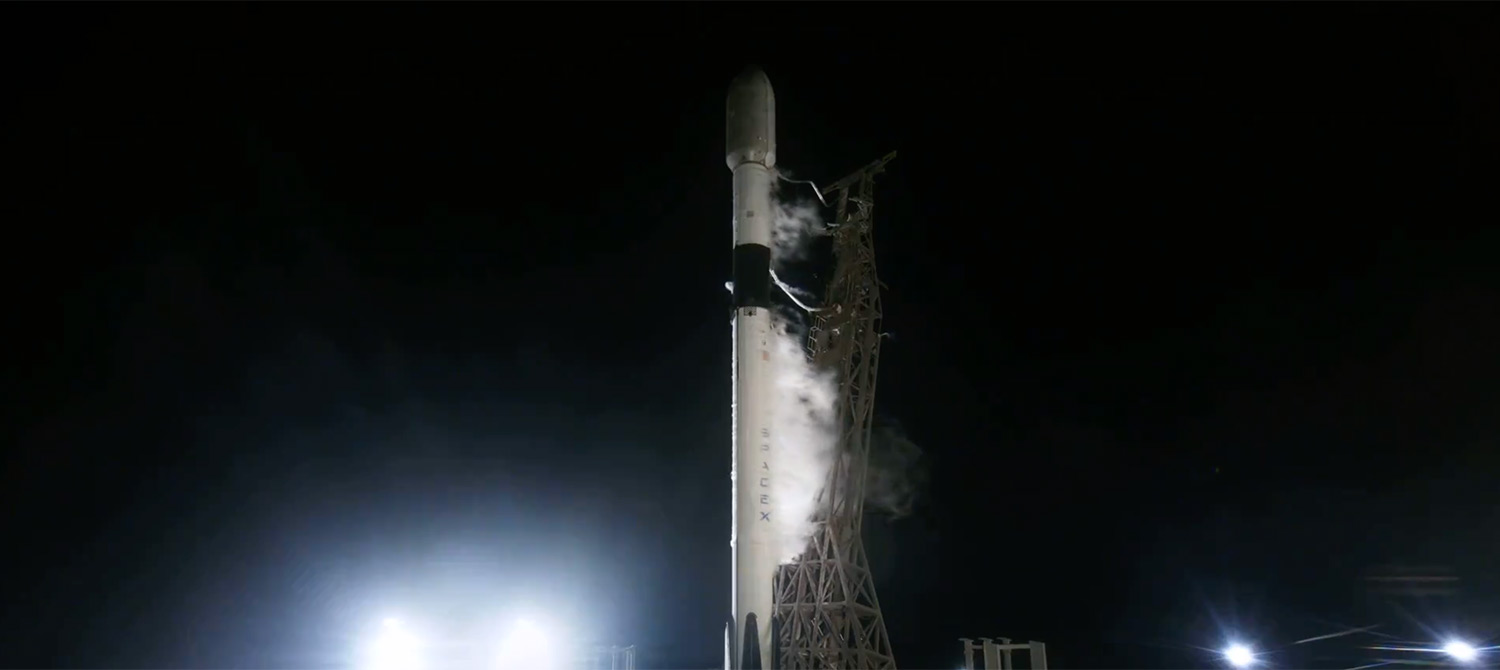 SpaceX запустила первую партию спутников Starlink для подключения смартфонов