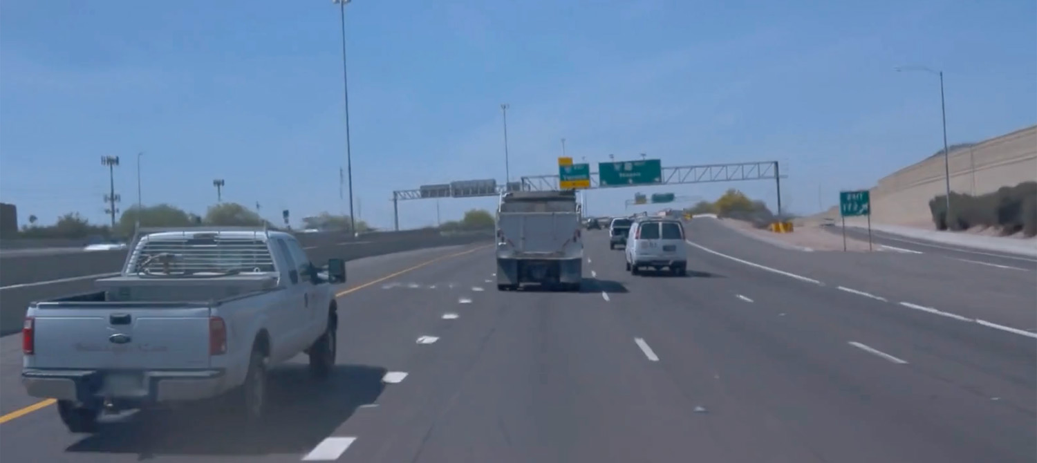 Новый метод моделирования динамических городских сцен при помощи 3D-гауссиан