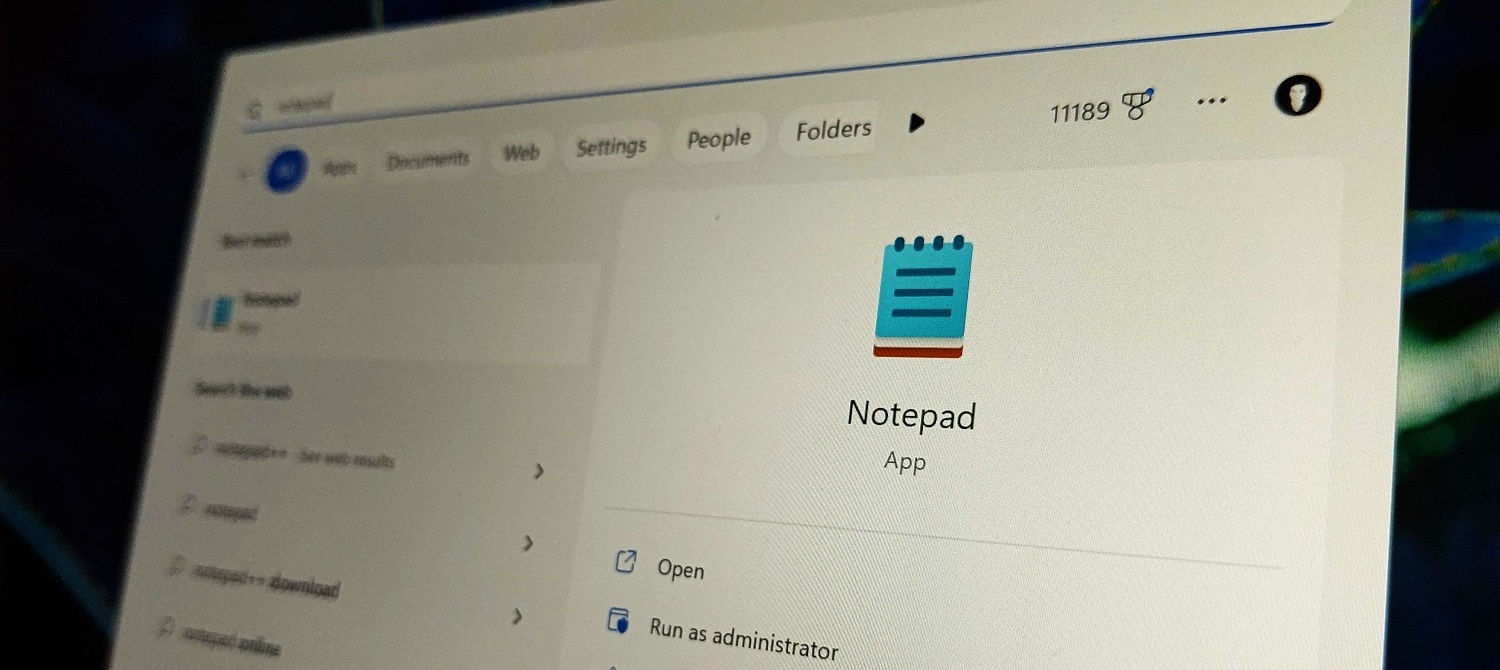 Похоже, в «Блокноте» Windows 11 появится ИИ-помощник