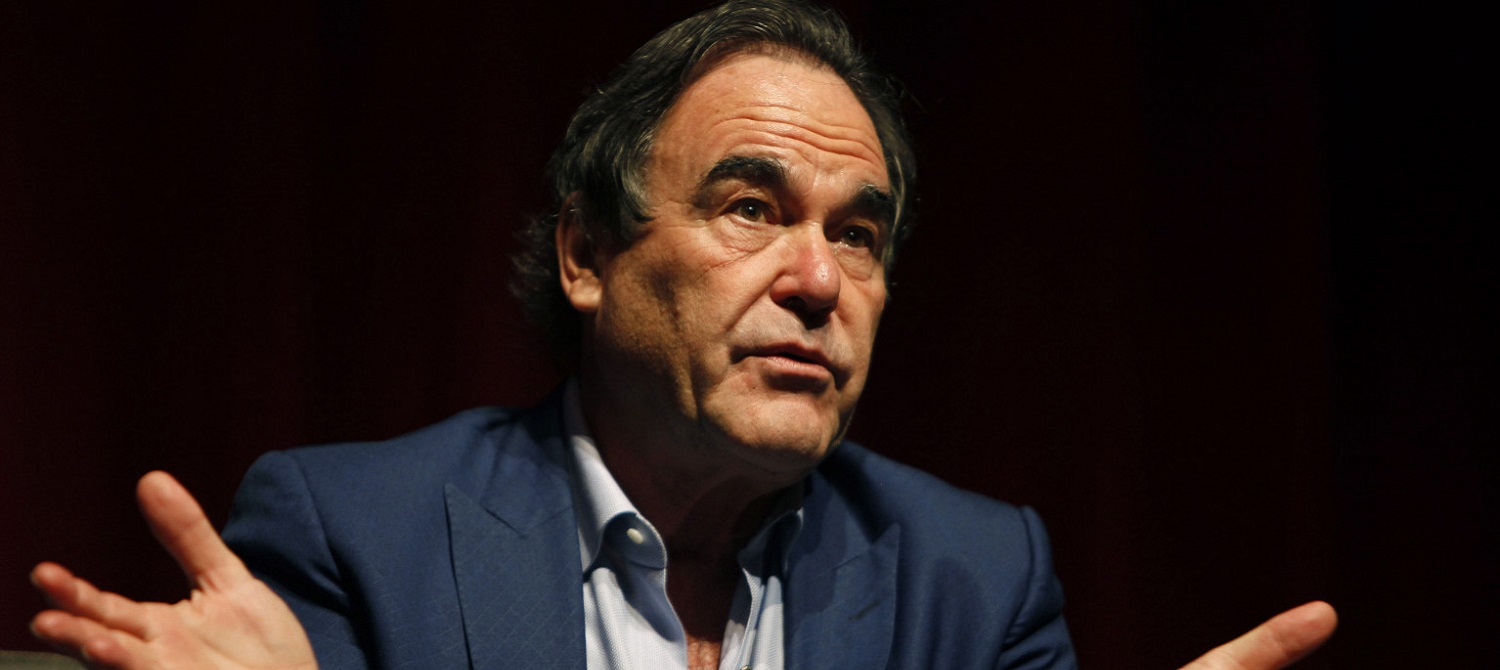 Оливер Стоун принес извинения за критику «Барби»