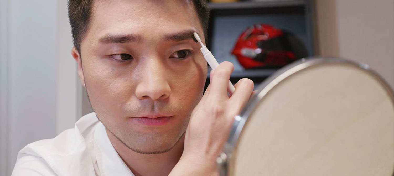 Одинокие китайские мужчины начали использовать макияж, чтобы повысить шансы найти пару в сезон свиданий на Лунный Новый год