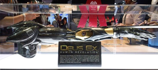 Кибернетическая рука в подарок за предзаказ Deus Ex