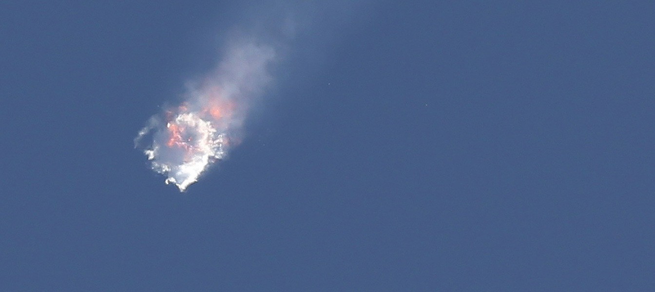 Ракета SpaceX взорвалась при взлете