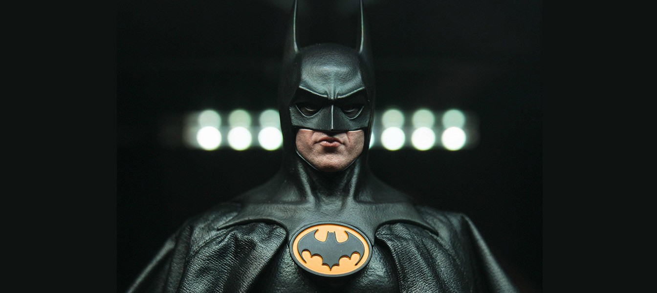 Костюм Майкла Китона и Бэтмобиль для Batman: Arkham Knight в Августе