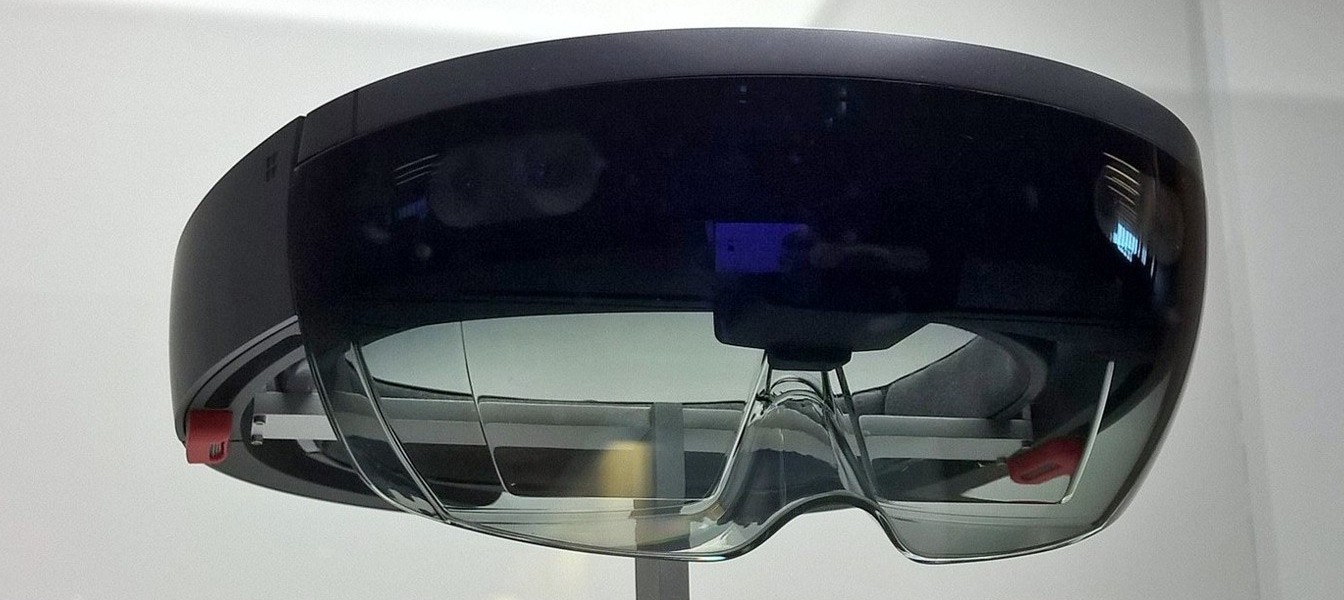 Microsoft: HoloLens не будет рассчитан на игры в первую очередь