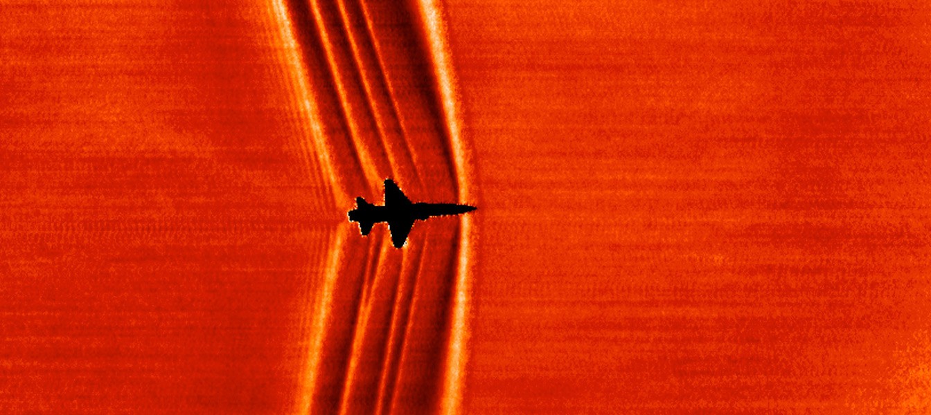 NASA использует Солнце и Луну в качестве фона фотографий для изучения ударных волн