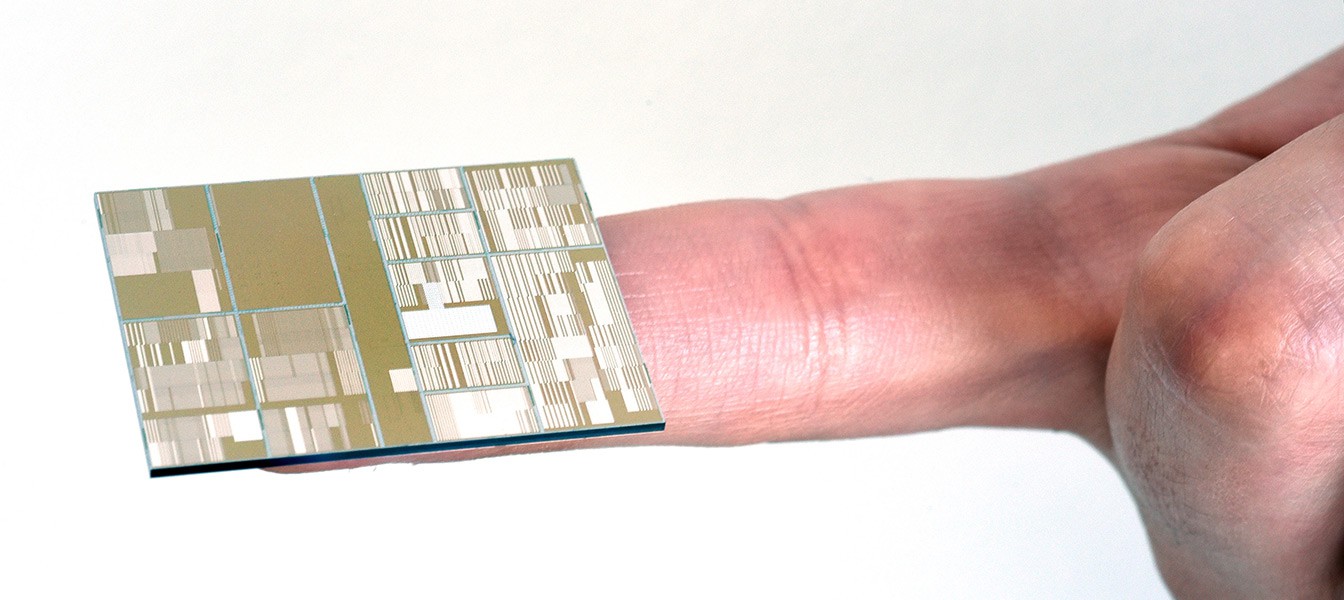 IBM уменьшает транзисторы при помощи нанотрубок