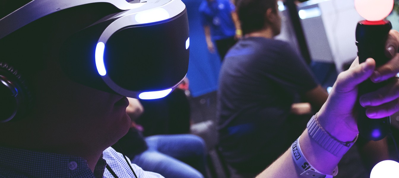 PlayStation VR будет поставляться с внешним блоком обработки