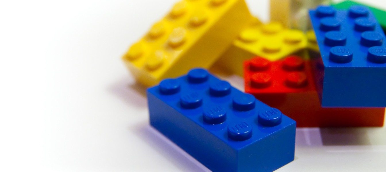Тапочки, которые защитят от Lego