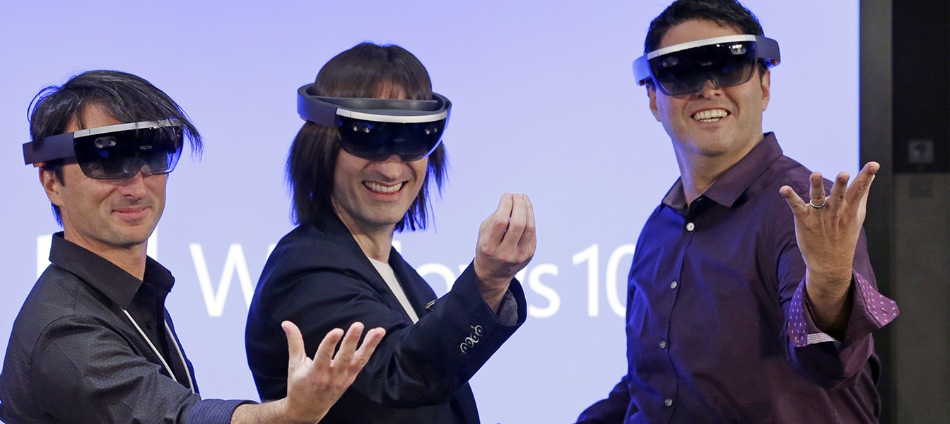 Microsoft не будет выпускать Hololens, чтобы не повторить ошибку Kinect