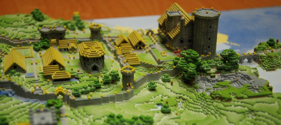 Фанат воссоздал деревню из Minecraft в реальности