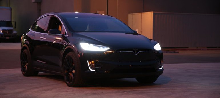 В программном апдейте Tesla Model X обнаружена пасхалка