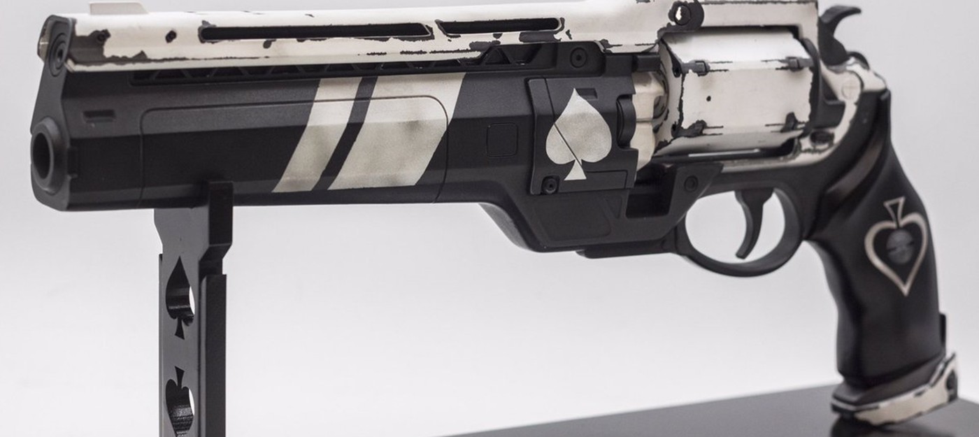 Bungie подарила Натану Филлиону пистолет Кейда-6 из Destiny