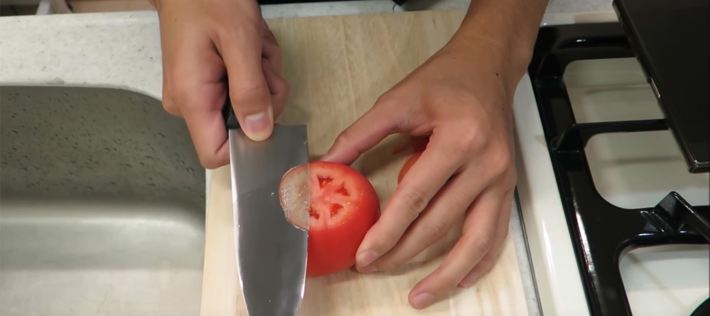 Даже самый дешевый кухонный нож можно заточить до остроты самурайского меча