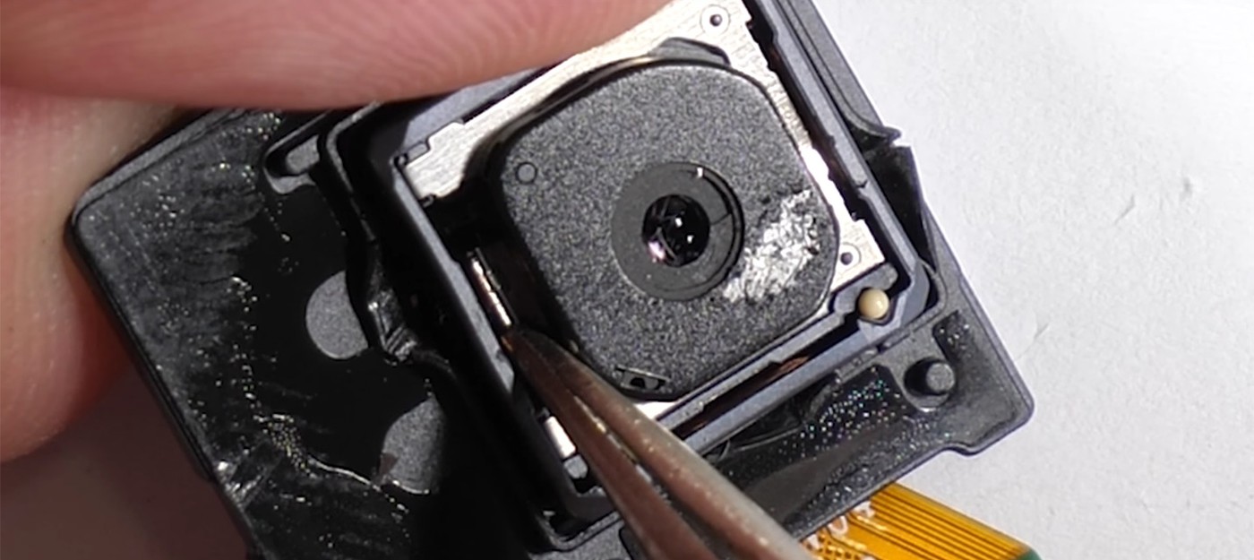 Вскрытие Galaxy S9 и взгляд на миниатюрный затвор камеры