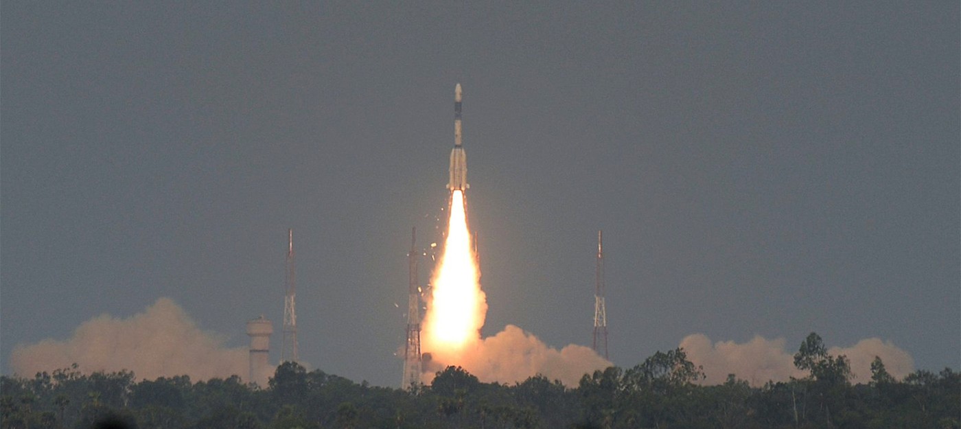 Индия потеряла сигнал с недавно запущенным спутником