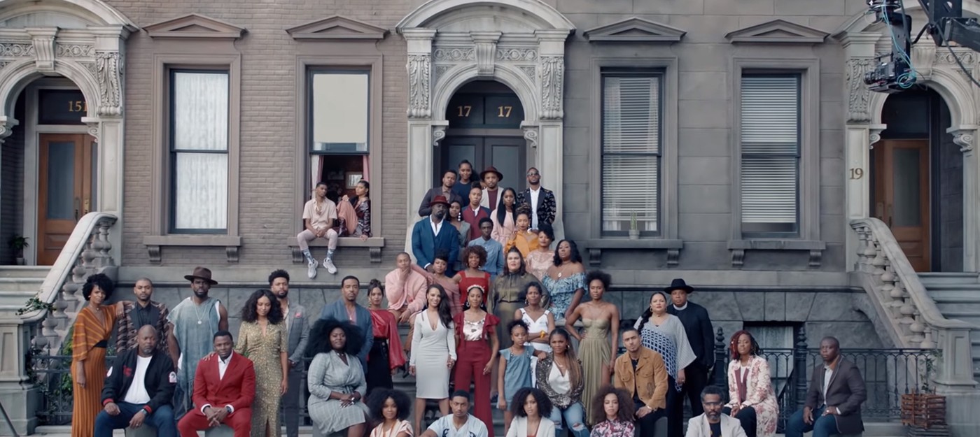 Netflix воссоздал историческое фото из Гарлема c темнокожими актерами своих шоу