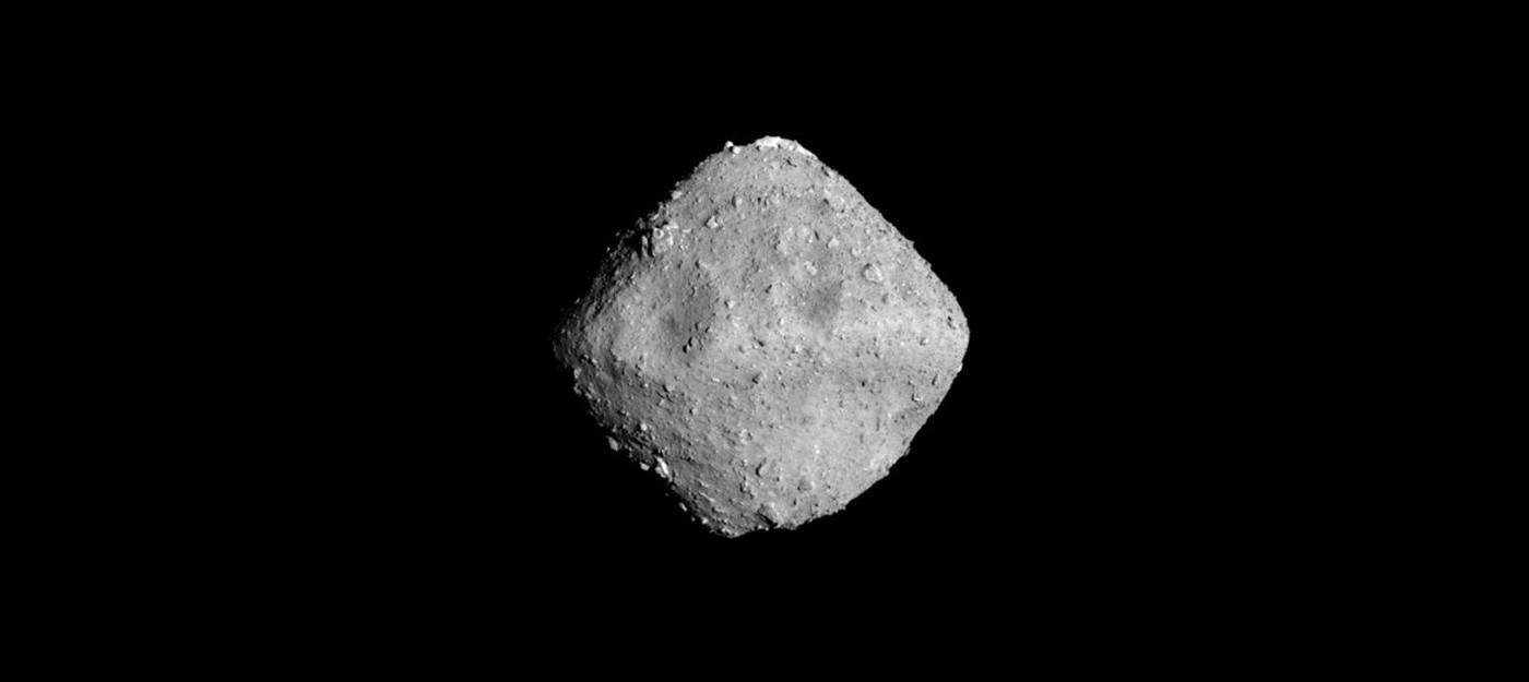 Японский космический аппарат достиг астероида