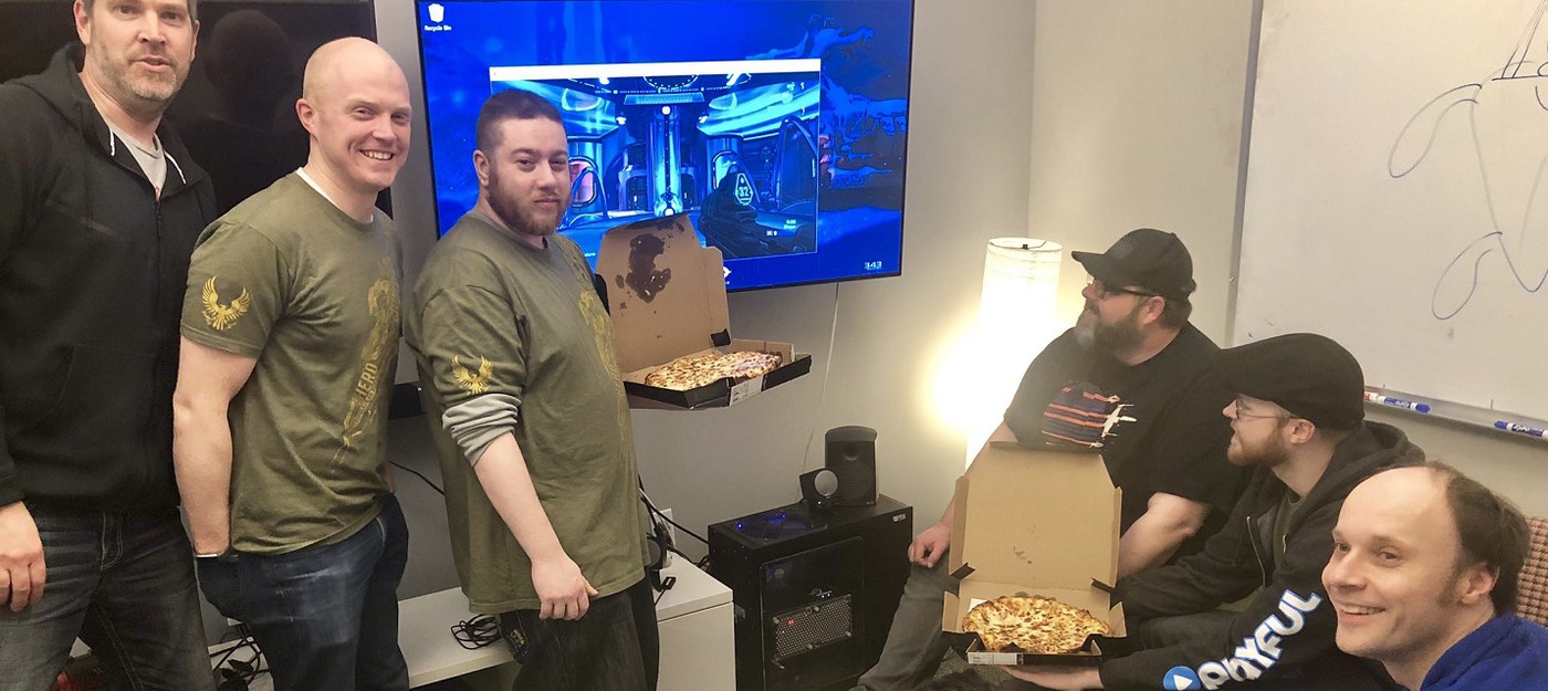 343 industries просит игроков больше не присылать им пиццу