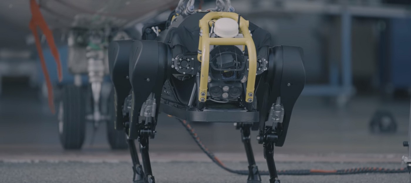 HyQReal — маленький робот, способный тянуть трёхтонный самолет