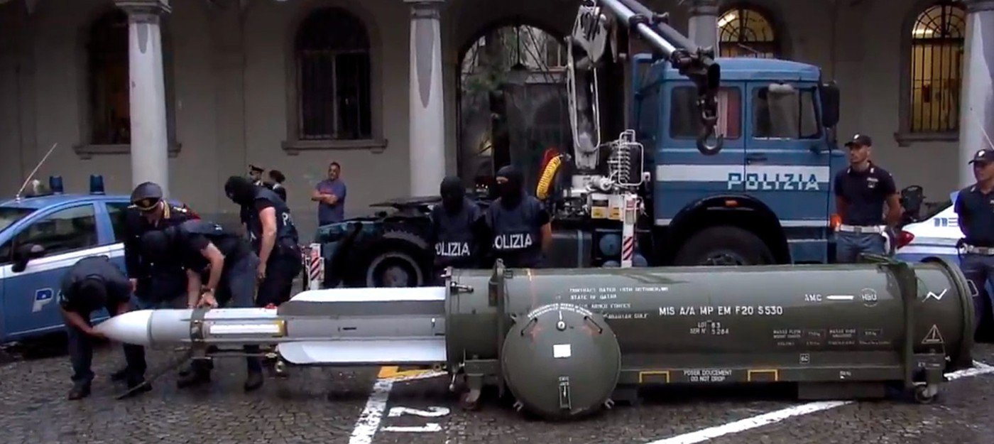 Во время облавы на неонацистов итальянская полиция изъяла ракету класса "воздух-воздух"