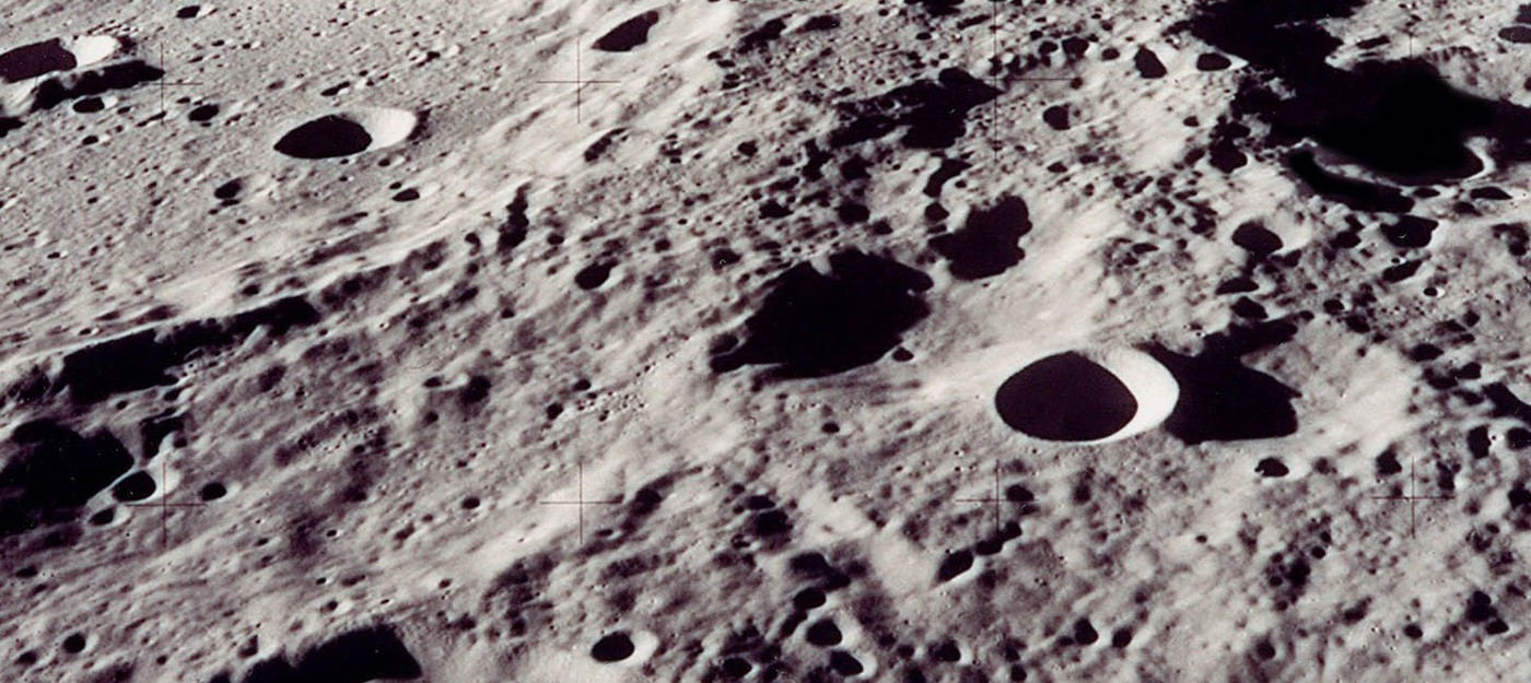 Китайский ровер сфотографировал гелеобразное вещество, найденное на темной стороне Луны