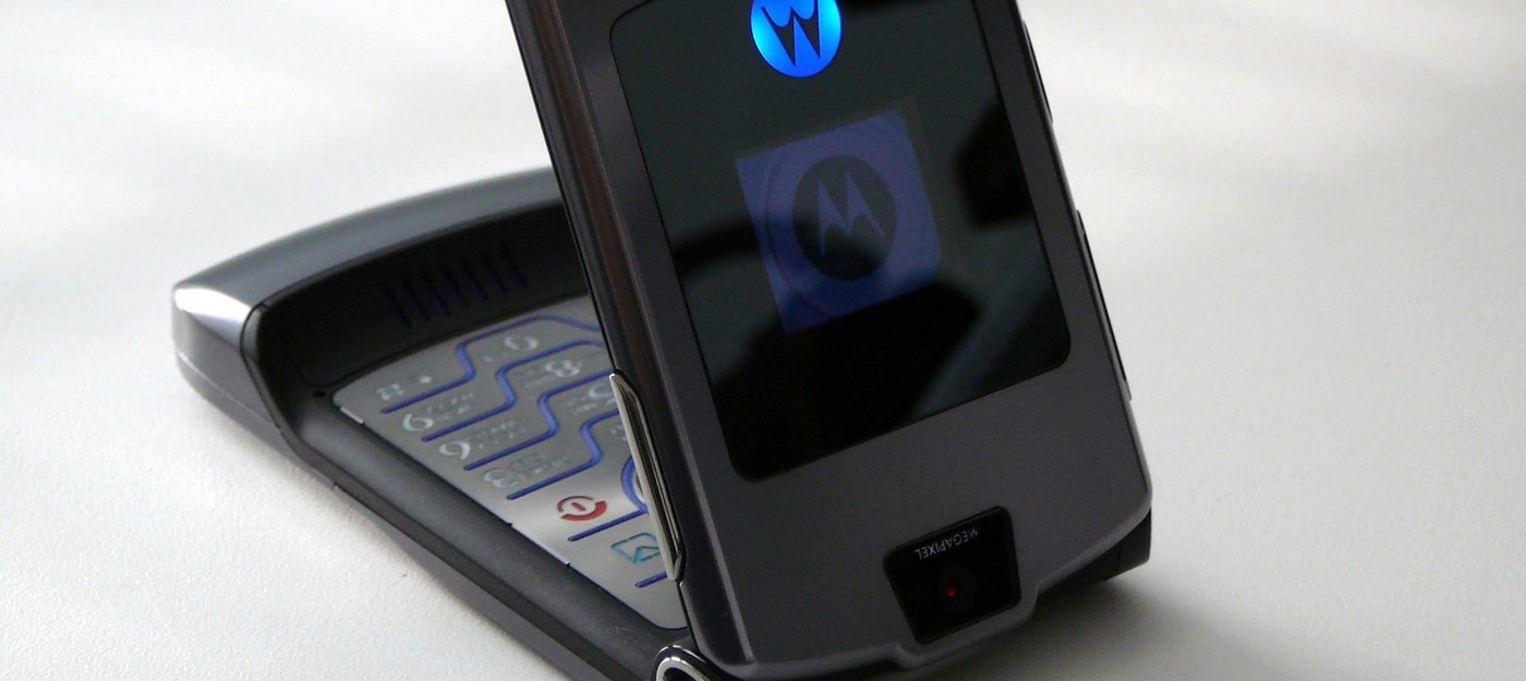 Новую раскладушку Motorola RAZR представят 13 ноября