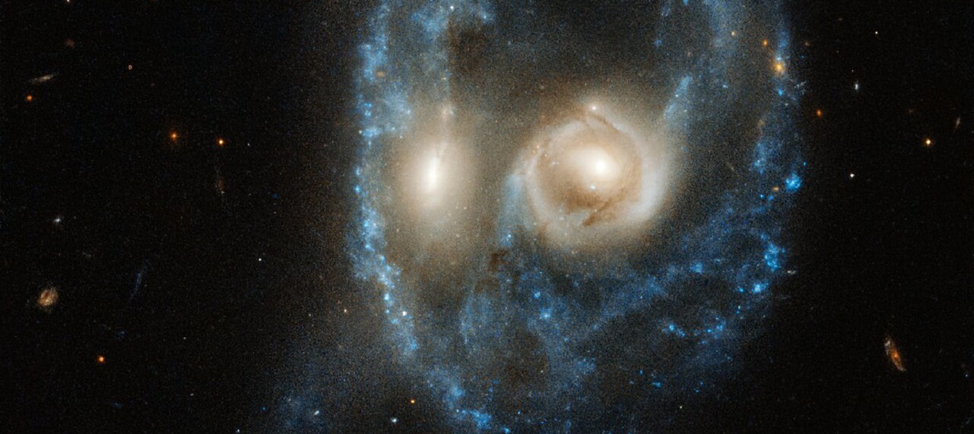 Телескоп "Хаббл" заснял столкновение двух галактик