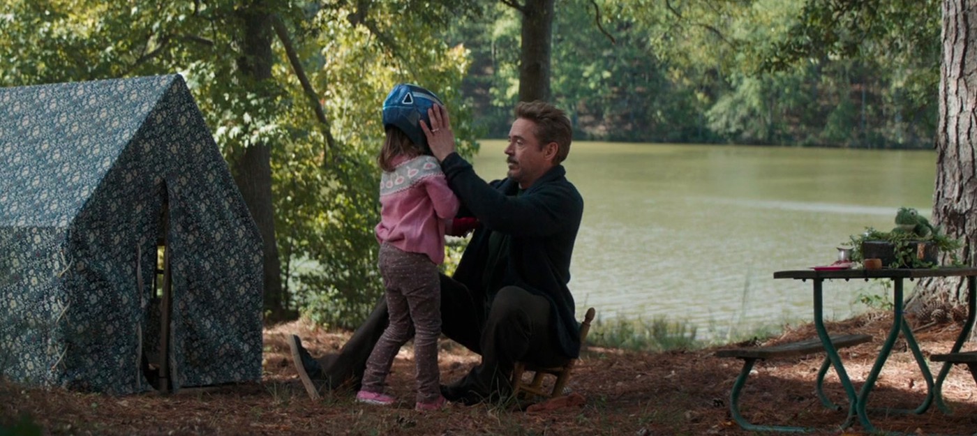 Режиссер "Мстители: Финал" объяснил, почему была удалена сцена с Тони Старком и его повзрослевшей дочерью