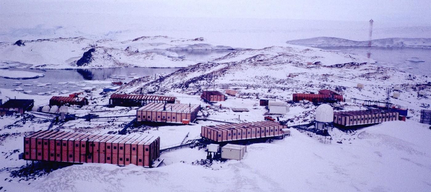 42 исследователя застряли на антарктической станции из-за поломки ледокола