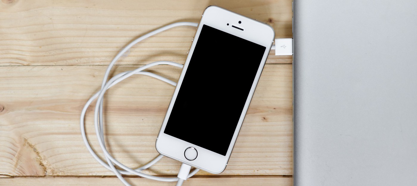 Apple интересуется у владельцев iPhone, что они делают со старыми зарядками