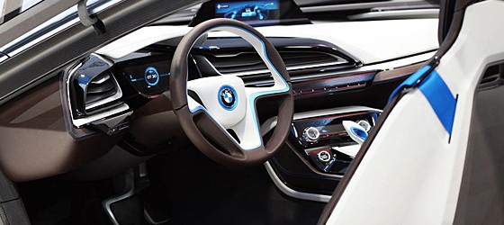 Новые подробности о гибридном суперкаре BMW i8